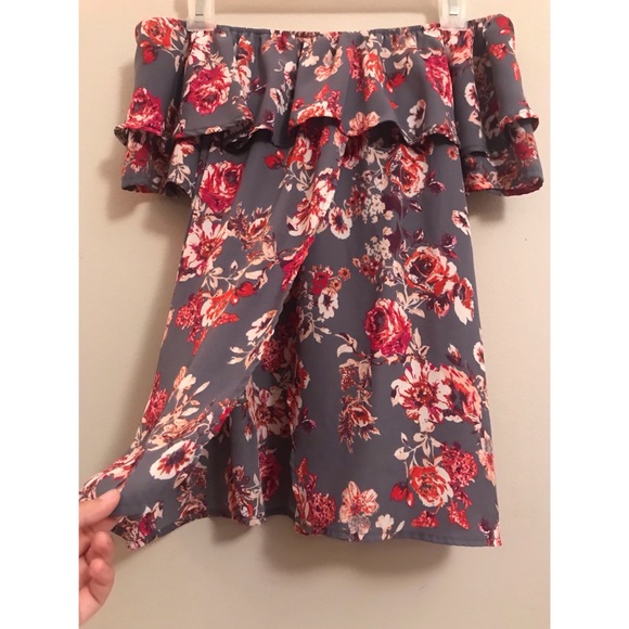 Floral Off the Shoulder Top - Picture 2 of 5